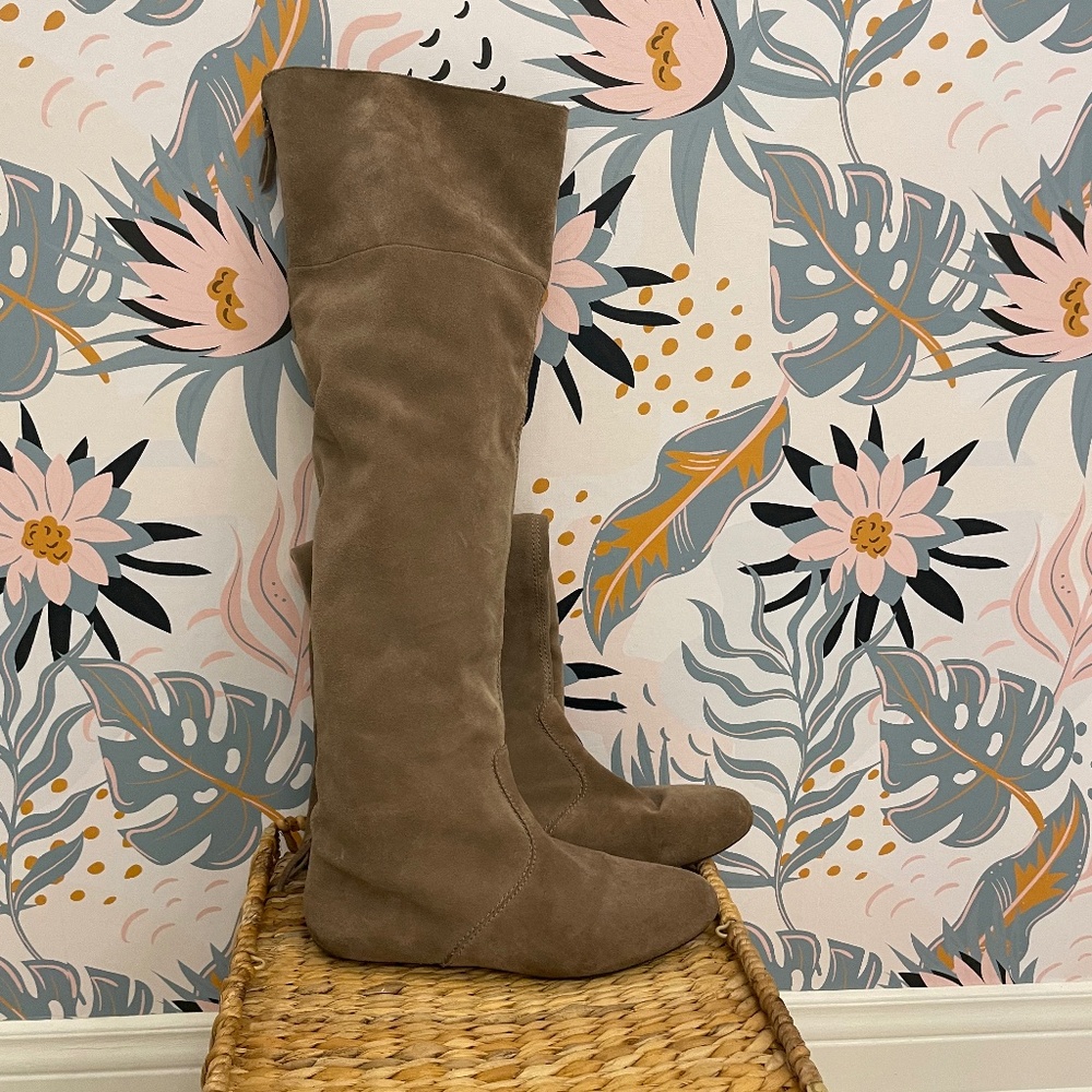 Over the knee boot